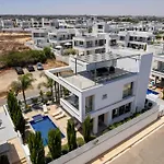 Levanda Hills Haven In Protaras باراليمني
